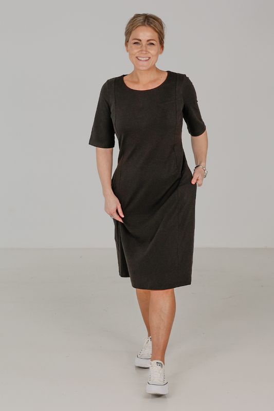 Sara svart bambus klänning 