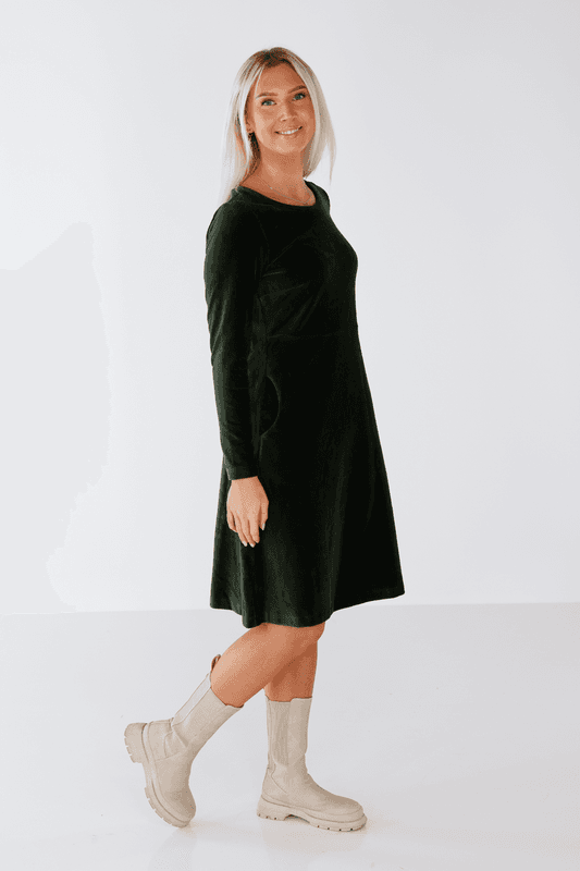 Anja basklänning i kombogrön babycord