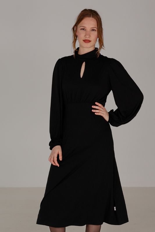 Bilie svart fin klänning 