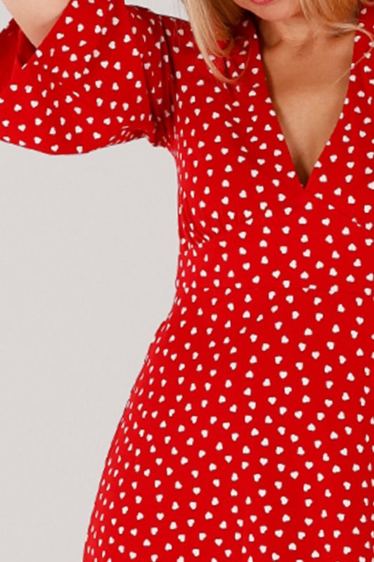 Babette rödvit hjärtklänning