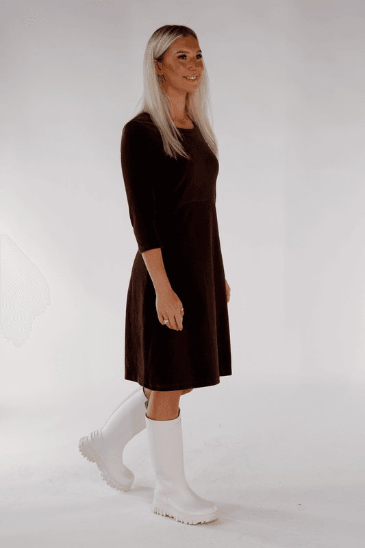 Elli klänning brun babycord 