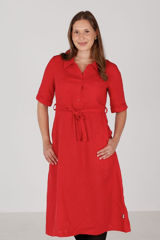 Pernilla röd linneklänning