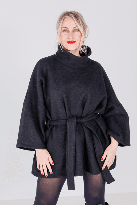 Huvudbild Hailey ullponcho i svart, 