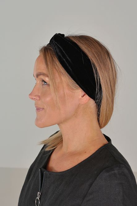 Huvudbild Berte hårbånd svart silkevelour