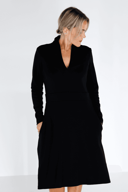 Kathrine svart merinoull klänning
