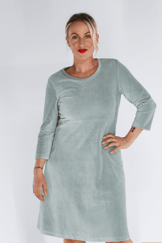 Elli klänning lind grön babycord 