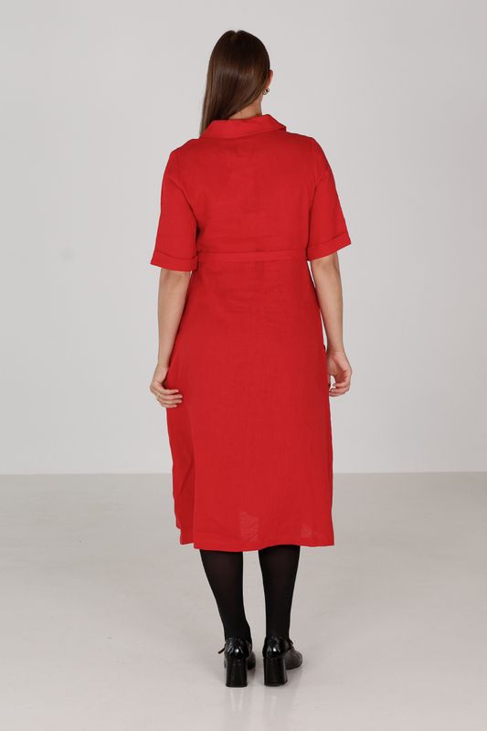 Pernilla röd linneklänning