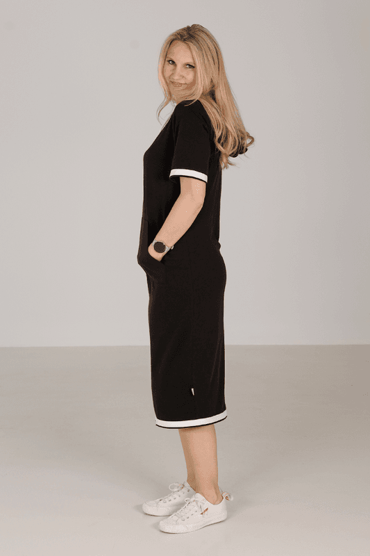 Ine svart sporty bambu klänning 