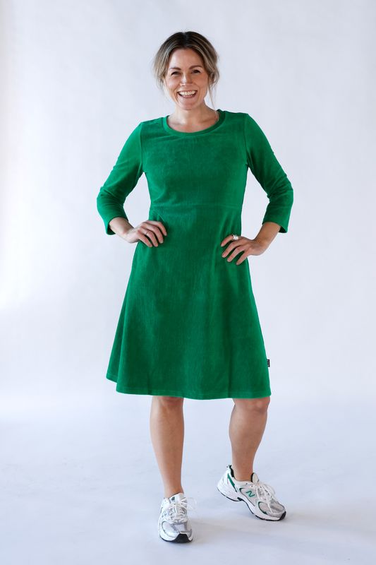 Elli klänning babycord grön